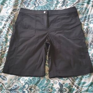 Women Black Weekends by Chico Casual Shorts Size 0